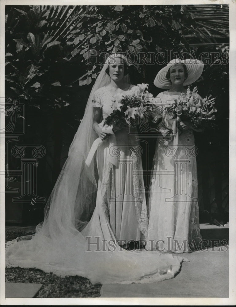 1933 Press Photo Miss Mary Guthrie Coke &amp; Mrs William Watts of Cleveland - Historic Images