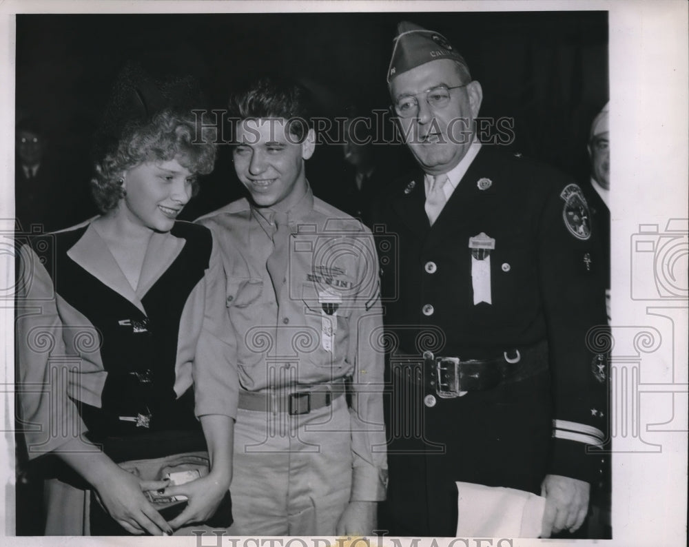 1944 Chicago, American Legion, Pfc AW Knappenberger &amp; family - Historic Images