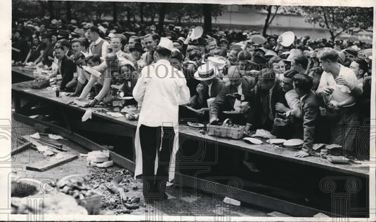 Press Photo 55,000 People Overwhelm Republican Feast In Pittsburgh - Historic Images