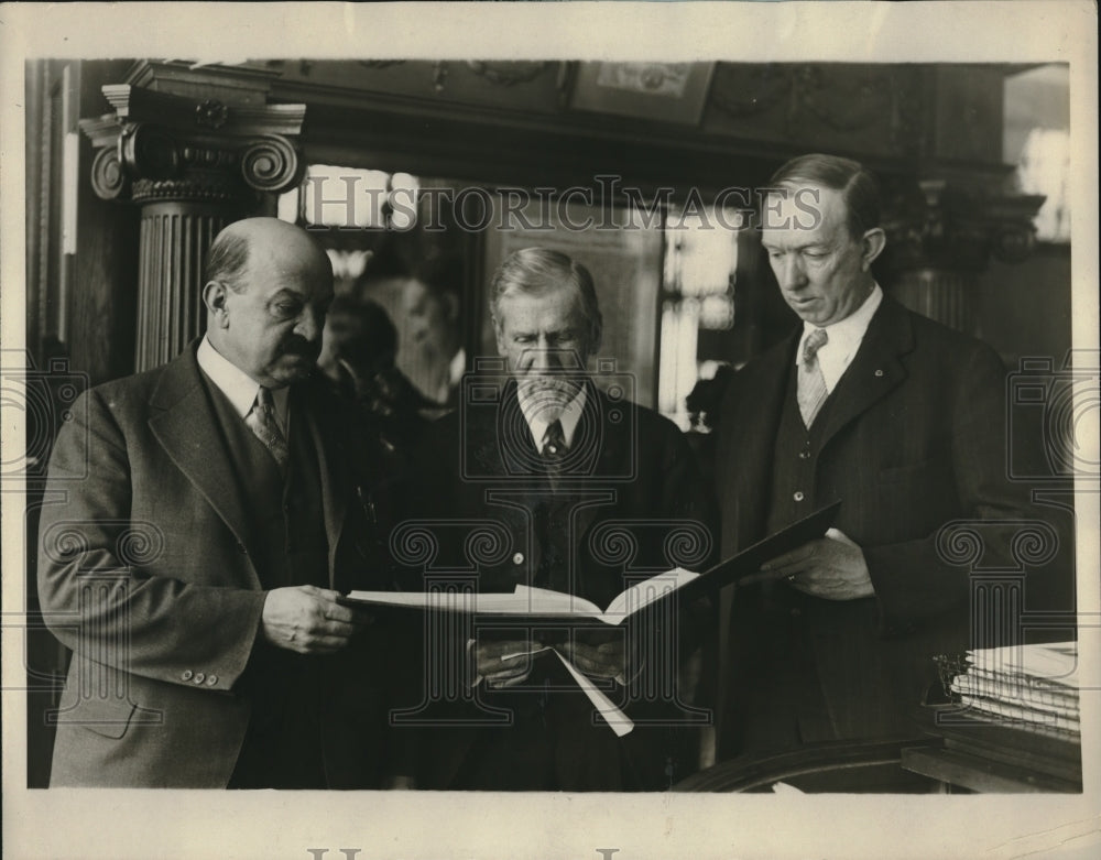 1929 Press Photo President Horatio N Wood &amp; Board Directors from Bank - Historic Images