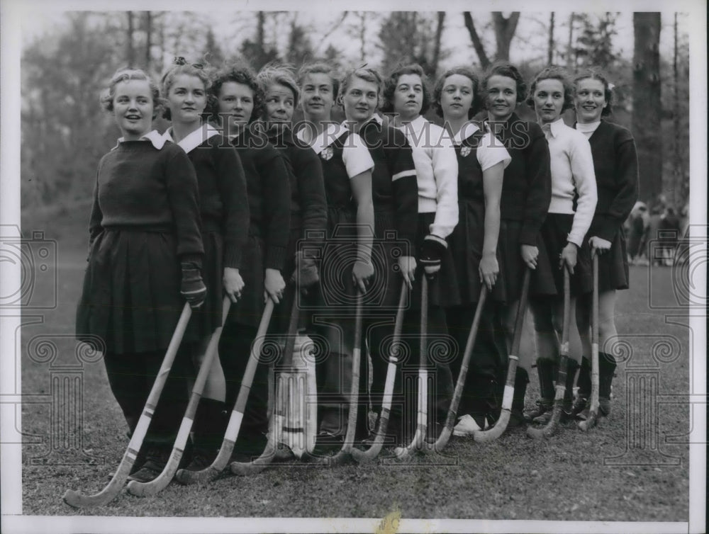 1935 Press Photo Bryn Mawr College, Pa.hockey team, Stubbs,Passmore - Historic Images