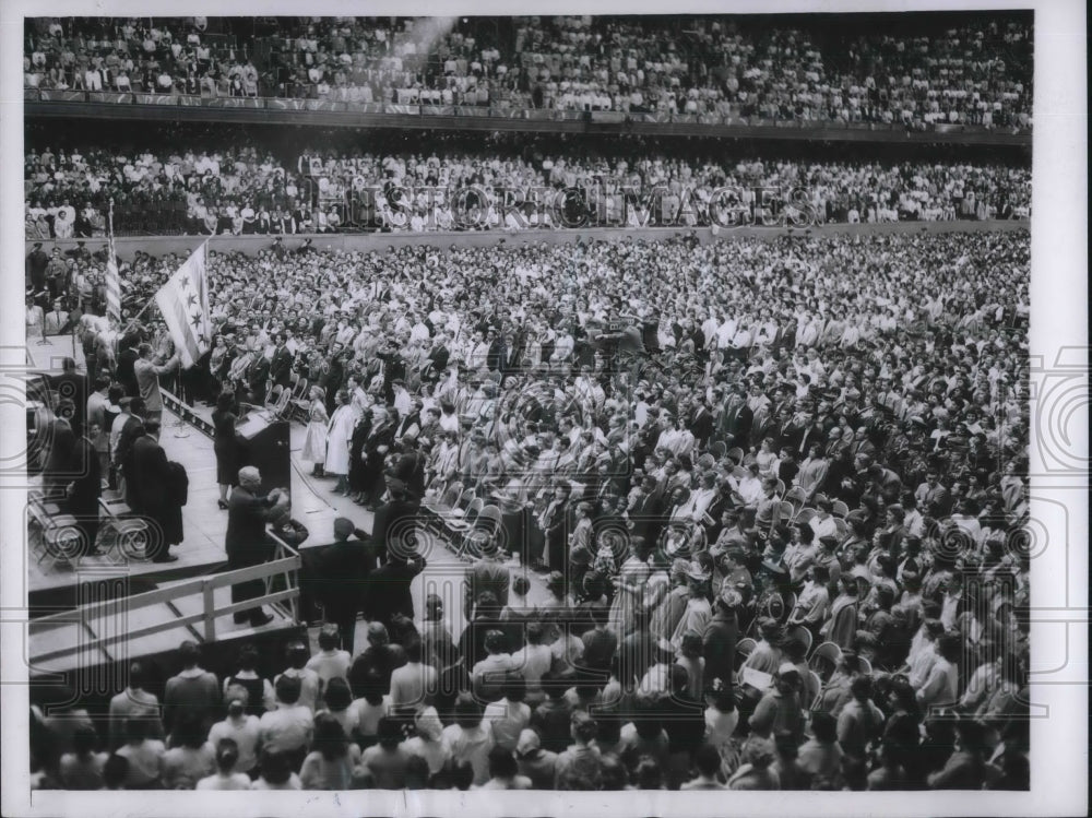 1956 Press Photo Teens Crowd International Amphitheater at Chicago Youth Rally - Historic Images