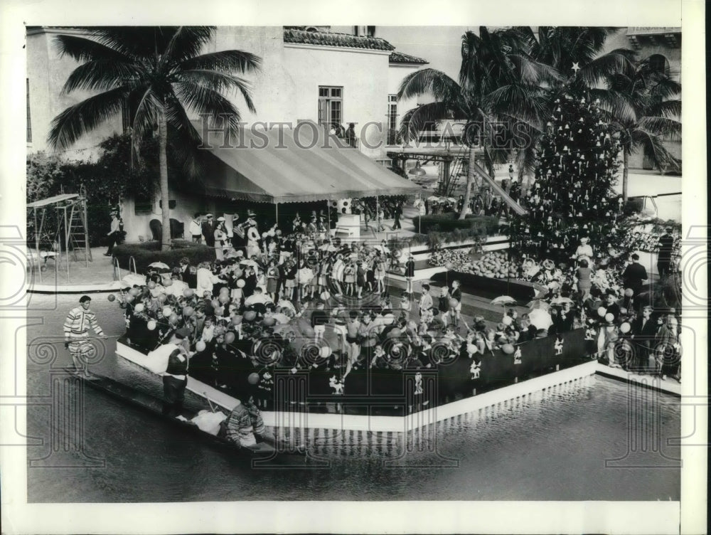 1937 Group of teens at Grace Doherty party in Coral Gables Fla. - Historic Images