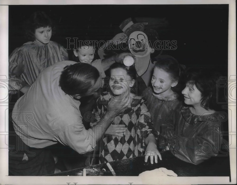 1948 Children&#39;s Aid Society Georgeanne Valinoti Circus Children - Historic Images