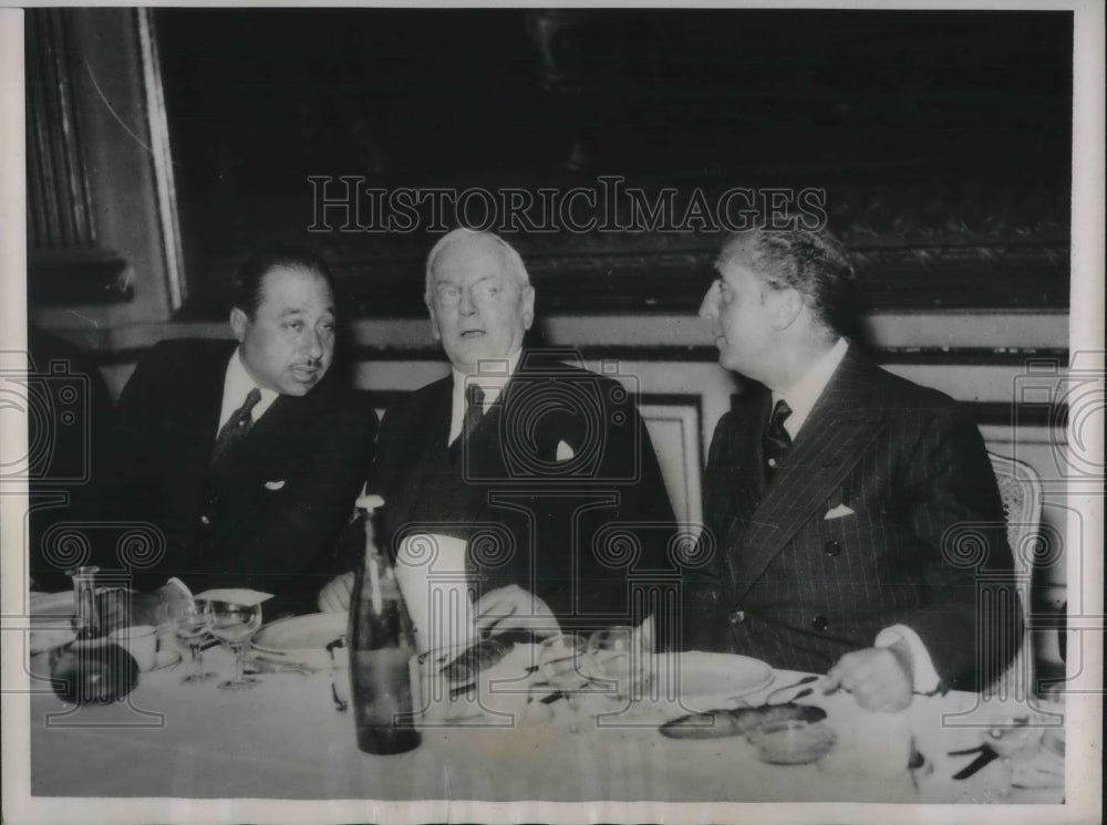 1937 Prof. O. M. Sprague, of Harvard Graduate School of Business - Historic Images