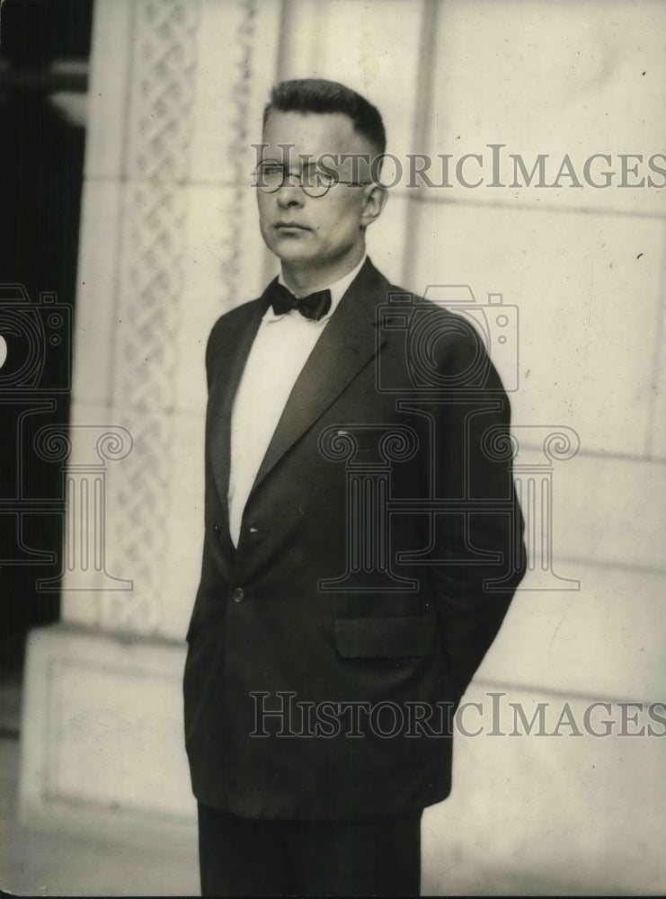 1924 Dr Waldo Schmitt Awarded Walter Rathbone Bacon Scholarship - Historic Images