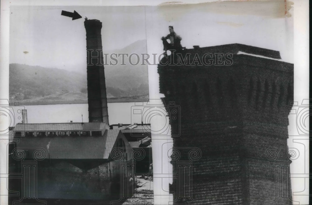 1952 Press Photo San Quentin prison in Calif. Convict Fred Zelenc climbs chimney-Historic Images