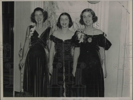 1936 Eleanor Colgate Daughter Mr & Mrs Craig Colgate Velvet Ball - Historic Images