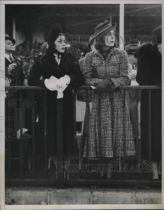 1937 Press Photo Alma Nicoll Fifi Mixsell Belmont Park Races - Historic Images