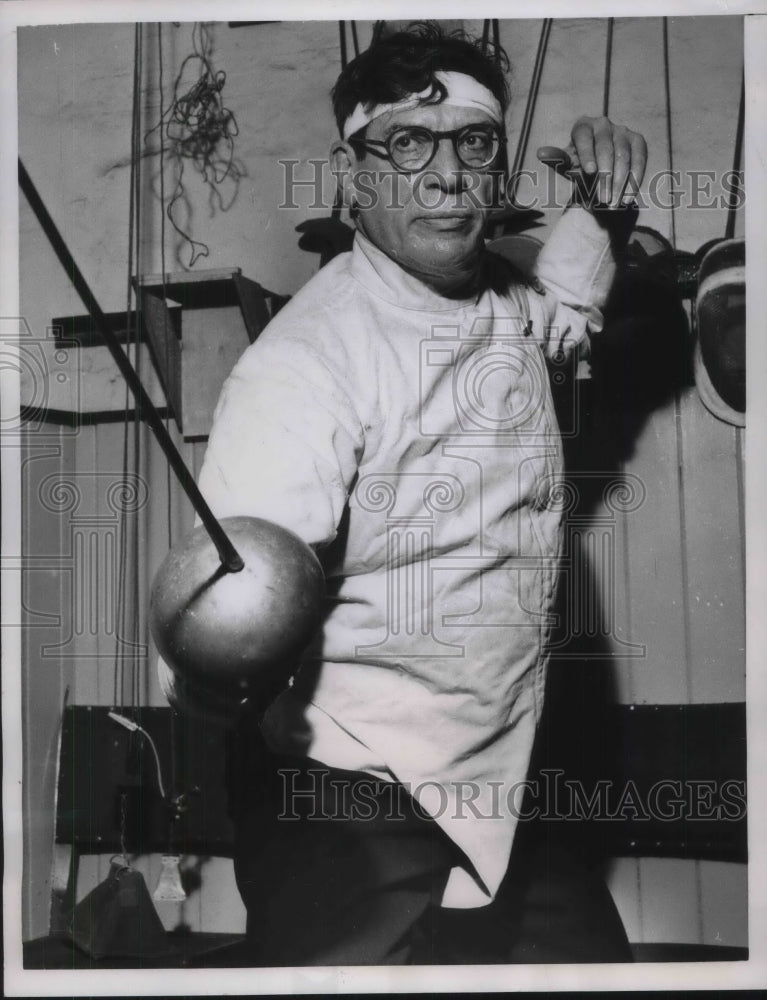 1958 Press Photo Author Callico gets fit in London - Historic Images