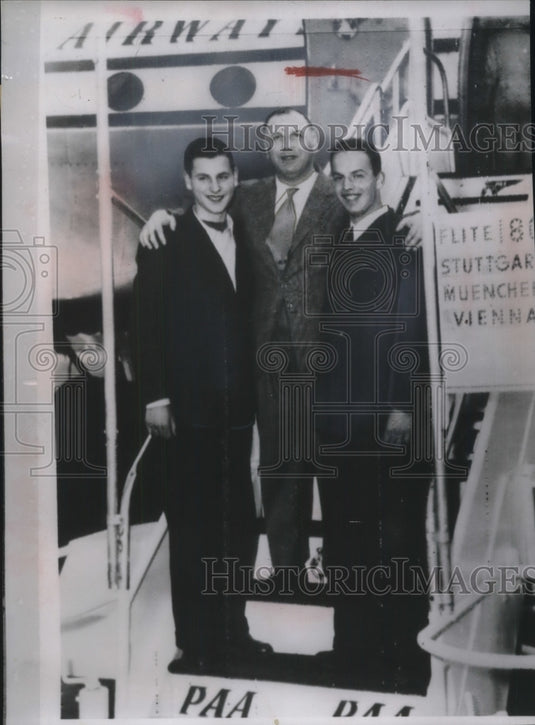 1954 Press Photo Valeriu Gerogescu Reunited with Sons Peter & Constantin Romania - Historic Images