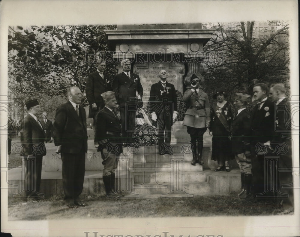 1930 Press Photo members of FIDAC pay homage at Eternal Light in Madison Sq. - Historic Images