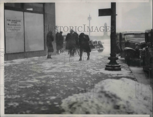 1933 Press Photo Blizzrd of snow & ice sweeps thru Chicago, Ill, traffic  snarls - Historic Images
