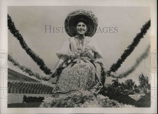1938 Miami, Fla. "miss Mexico" Denise Carauasio for Pan Amer parade - Historic Images