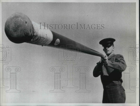 1962 John Uelses & Fiber Glass Pole Vaulting Pole - Historic Images