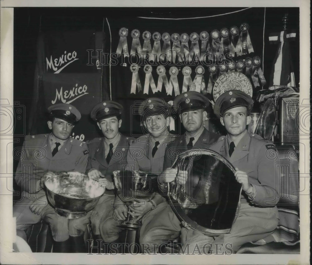 1948 Press Photo Capt. Ruben Uriza,Capt. Raul Campero,Capt. Alberto Valdes - Historic Images