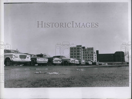 1963 Press Photo Parking lot at East 22 and Central - Historic Images