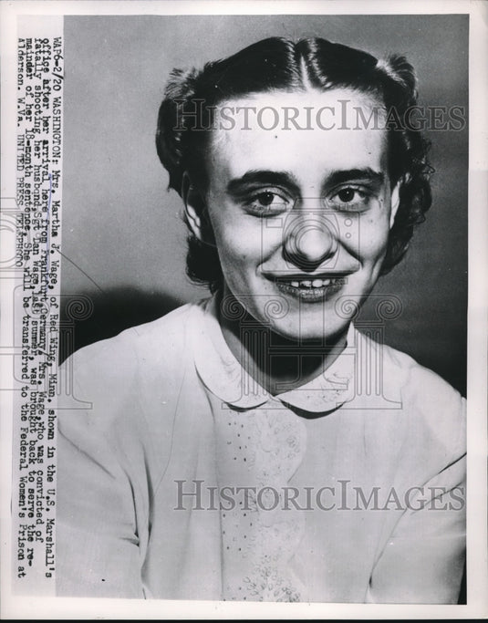 1958 Press Photo Mrs Martha J Wage at US Marshalls Office After Leaving Germany-Historic Images