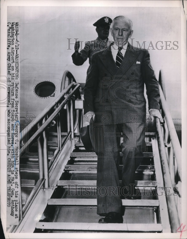 1951 Press Photo Defense Secretary George Marshall Steps Down From Private Jet - Historic Images