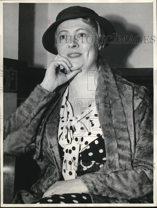 1935 Margaret Whitaker, Former Actress Petitions for Child Support - Historic Images