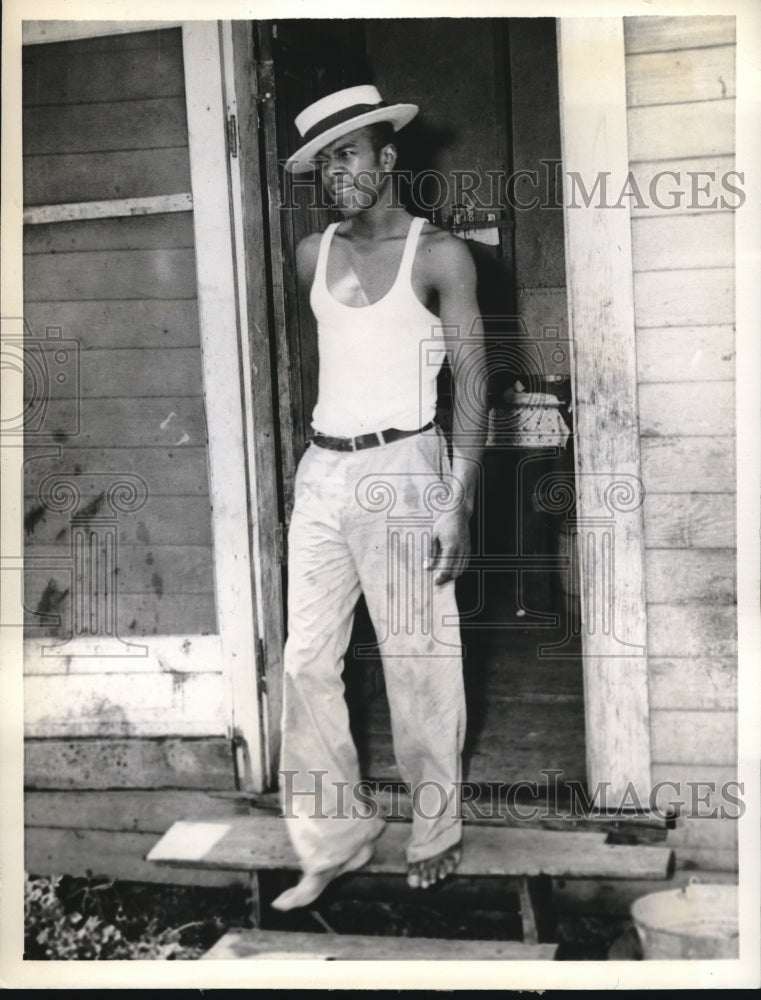 1938 Press Photo John Manuel at Cleveland House Delivered Ransom Note For Cash-Historic Images