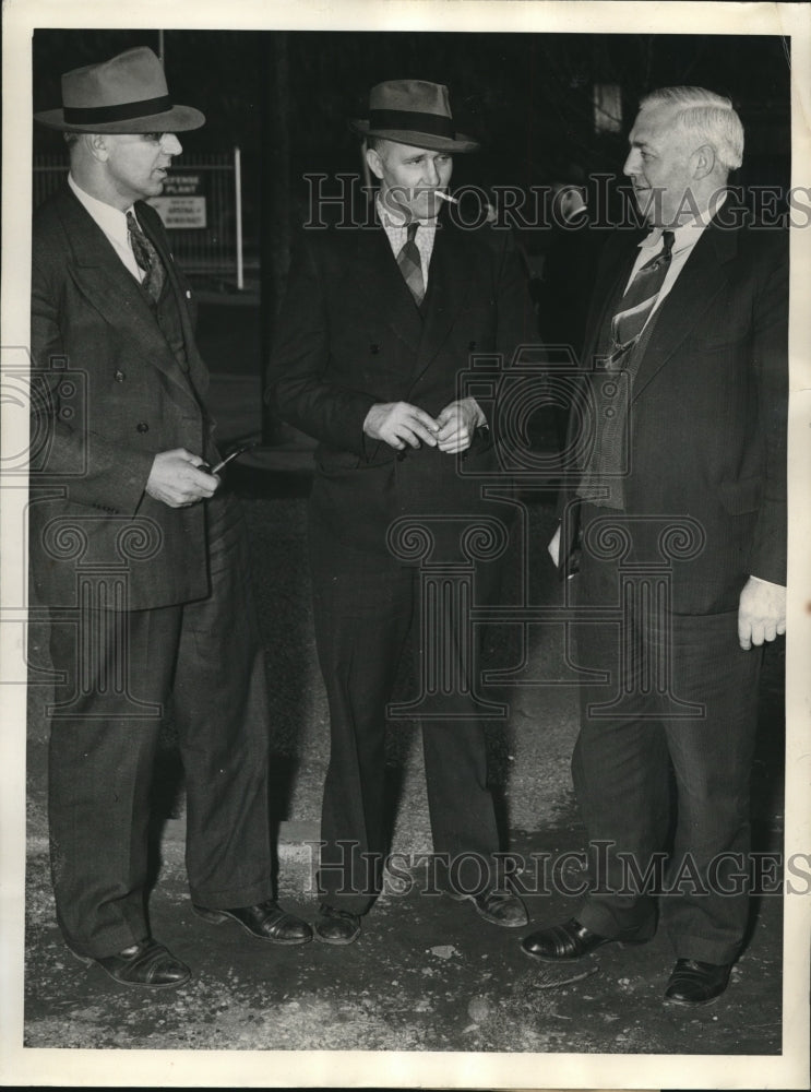 1941 George Motley and Albert Scheider Talk Over Mine Strike - Historic Images