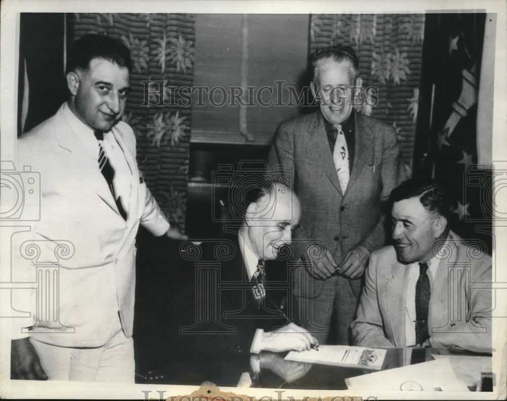 1937 Press Photo Vait, Dittner, Hutson, &amp; Townsend Sign Steel Pact in Indiana - Historic Images