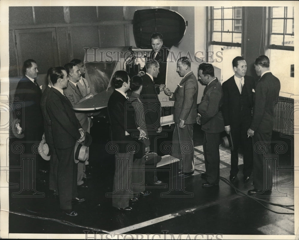 1935 Press Photo Eugene Vidal, Director of the Air Commerce Department of Comm - Historic Images