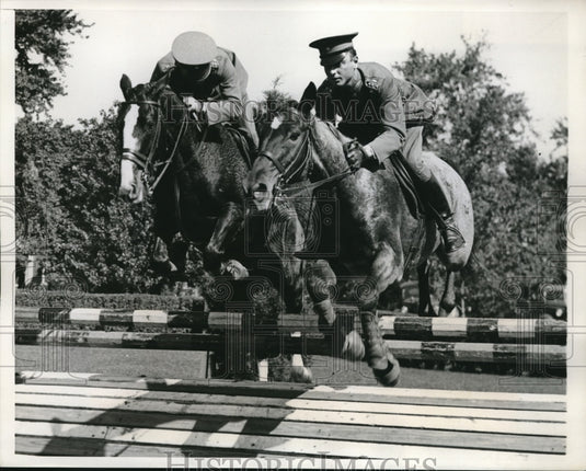 1938 Press Photo Chilean riders prepare for inter-American Show in Va. - Historic Images