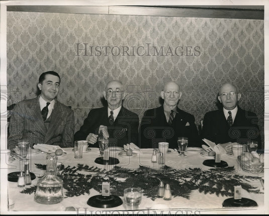 1939 Press PhotoTwo men on the right worked for the same co. 65 years - Historic Images