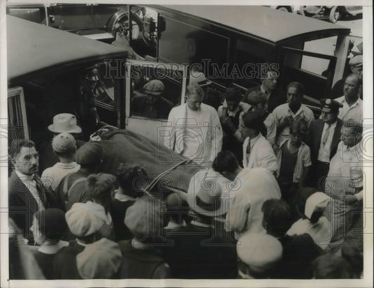 1932 Press Photo Scores KiIled and Hurt In New York Boat Blast - Historic Images