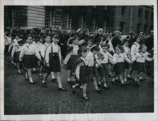 1962 Annual London St. Patrick's Day Parade - Historic Images