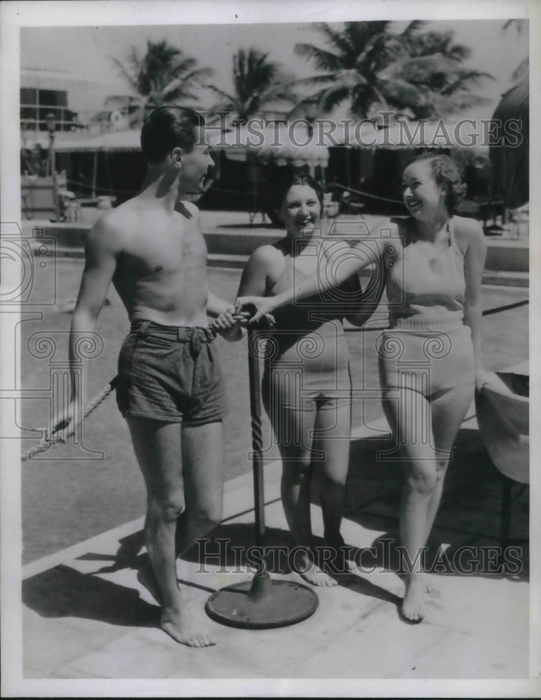 1934 Press Photo Baron and Baroness De Nienhove, Miss Patricia Perrot - Historic Images