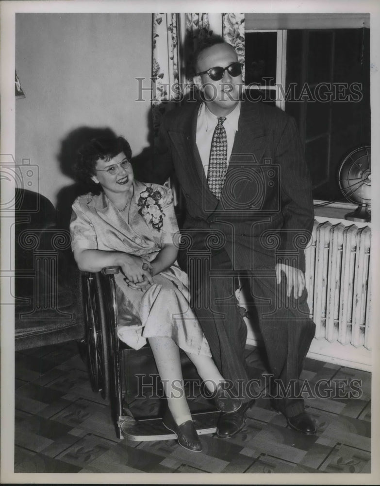 1951 Press Photo Mr. &amp; Mrs. Charles Medick After Wedding - nec01827 - Historic Images