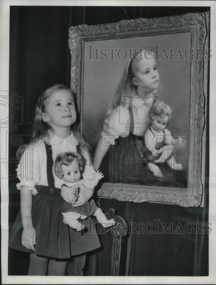 1962 NYC, Carolyn Jean Vosberg, age 4 &amp; her portrait by Molly Guion - Historic Images