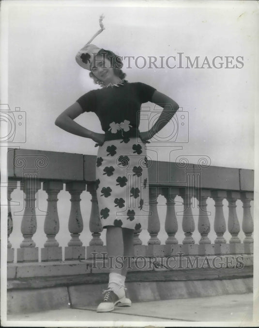 1941 St. Patricks Day Dorothy Kelton  - Historic Images