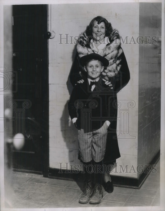 1934 Press Photo Mrs Peggy Dower & son Edward, dancers - nec01904 - Historic Images