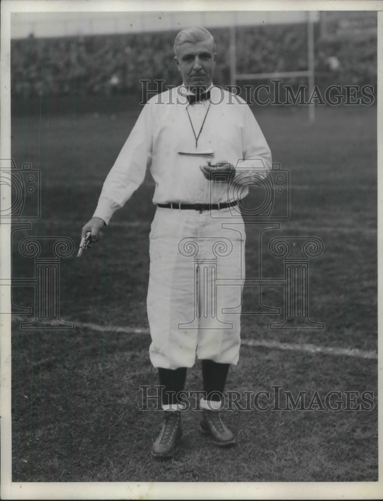 1932 Press Photo Judge Carl V. Weygandt as football official.-Historic Images