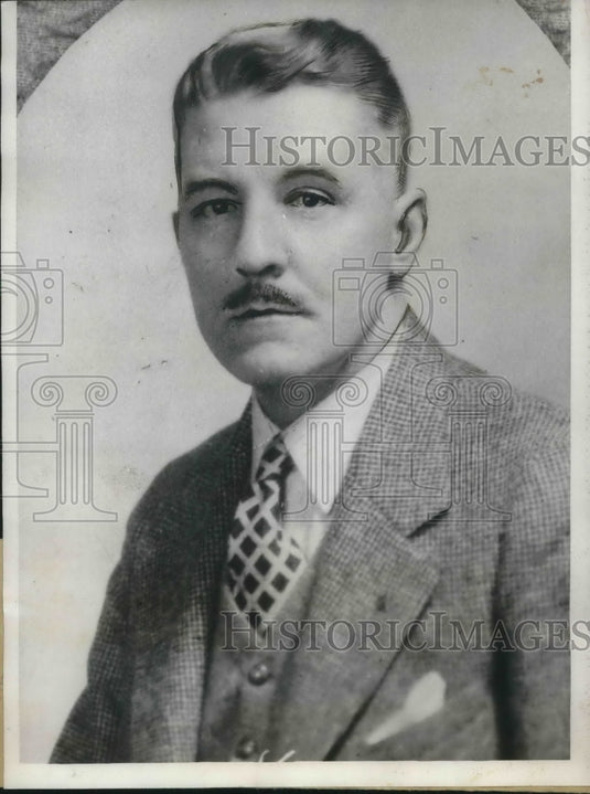 1932 Press Photo Dr Alford E Budde Prominent Physician & Surgeon of N Chicago IL-Historic Images