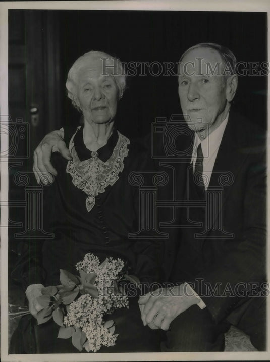 1936 Press Photo Mr & Mrs George Lurcott Married 70 Years both Age 91 - Historic Images