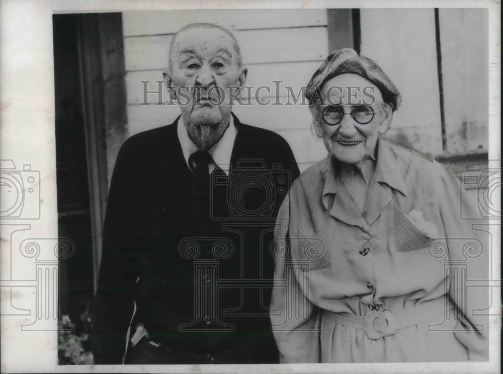 1946 Press Photo S. Butler, NY Mr &amp; Mrs Addison Harwood, 50th wedding anniv.-Historic Images