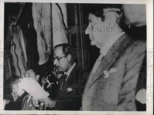 1945 Montevideo, Uruguay Gordon Varecker, British Amb & Juan Amezaga - Historic Images