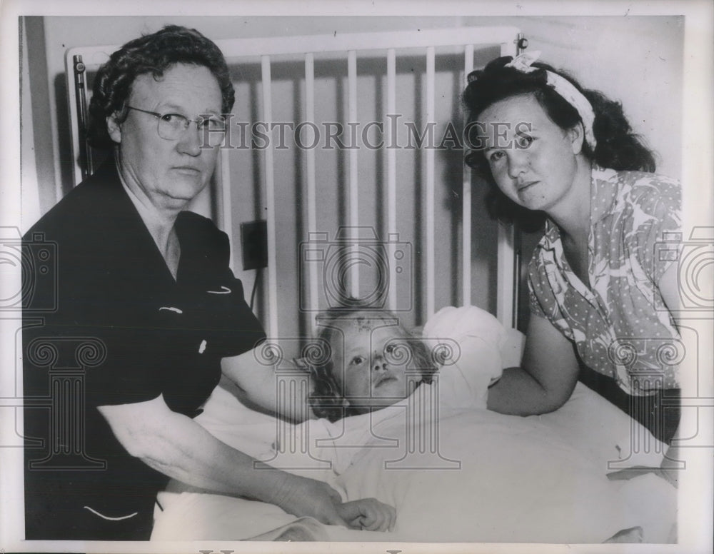 1948 Press Photo Janet Federer Recovers After Being Lost in Wyoming Woods - Historic Images