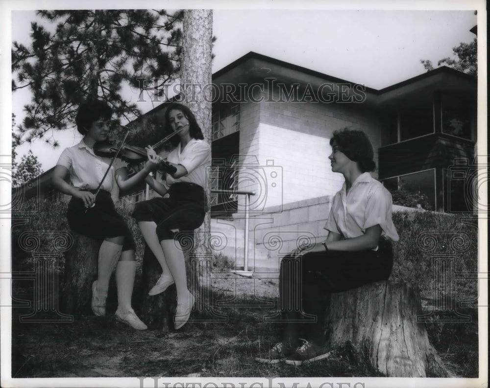 1962 Press Photo Nancy Bledsoe,M Butin,Barb Schop play music in Ind. - Historic Images