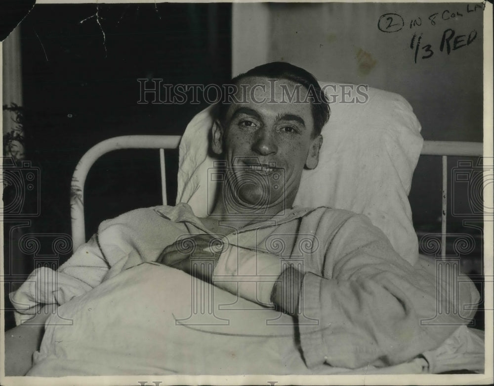 1926 Charles Blank in hospital with bum wrist - Historic Images