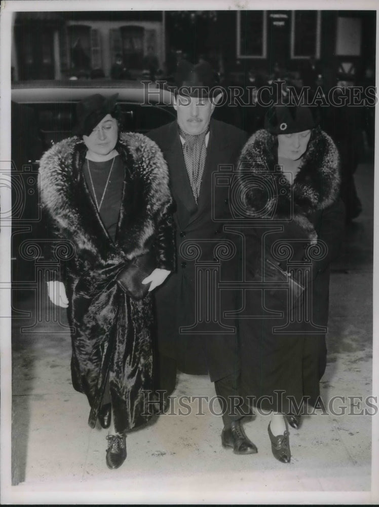 1936 Press Photo Mr &amp; Mrs Grover Whalen &amp; friend at NYC church, police comm. - Historic Images