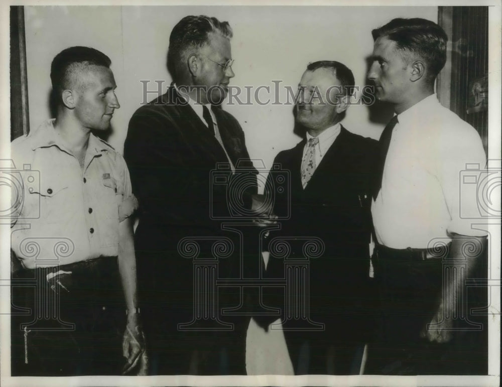 1932 Press Photo Reinhold Bruggemann,William Schmidt,Philip Lenhardt-Historic Images