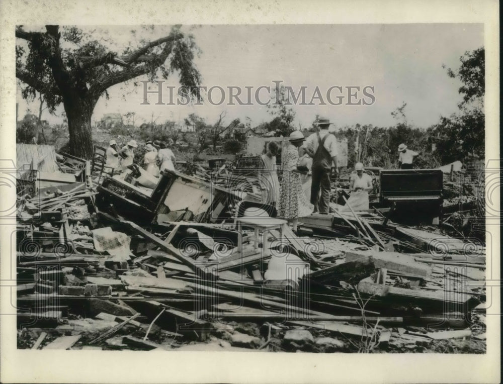 1932 Aftermath of Kentucky Tornado - Historic Images