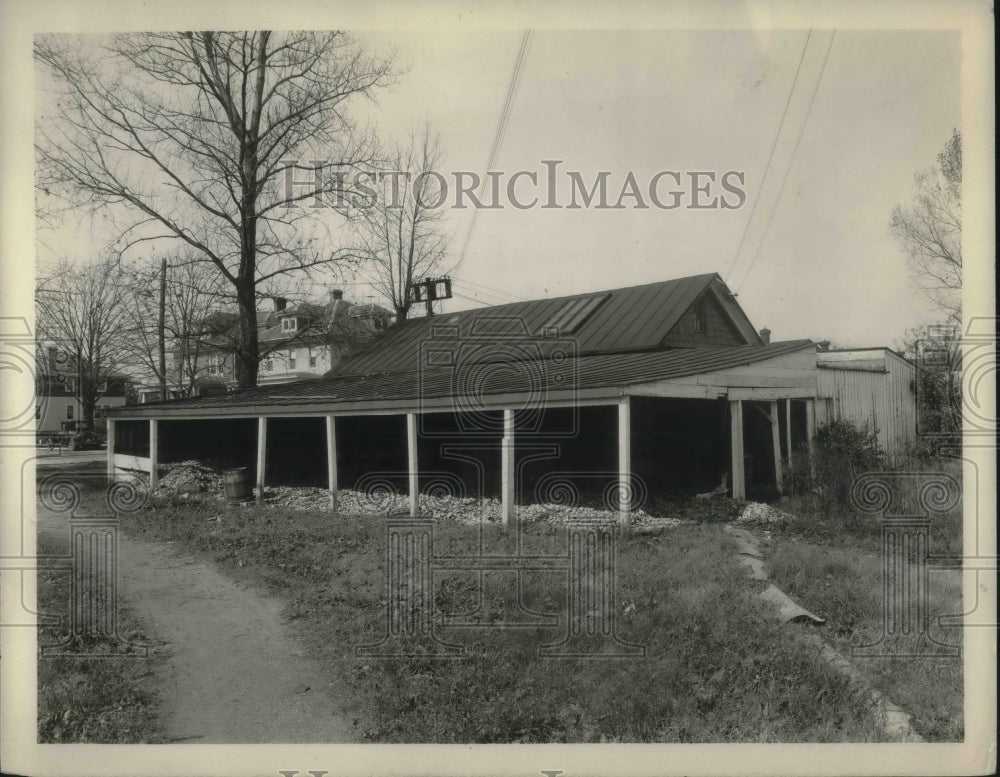 1929 Empty Crab shells put in this building to dry - Historic Images