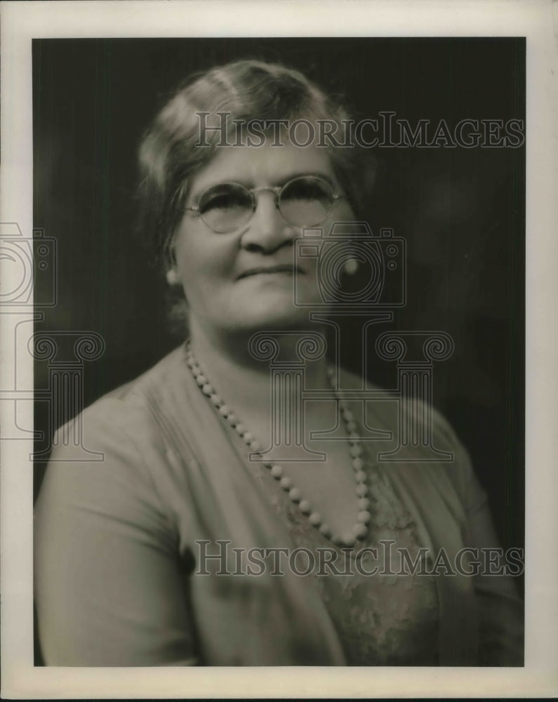 1933 Mrs. Maddox host society Party - Historic Images